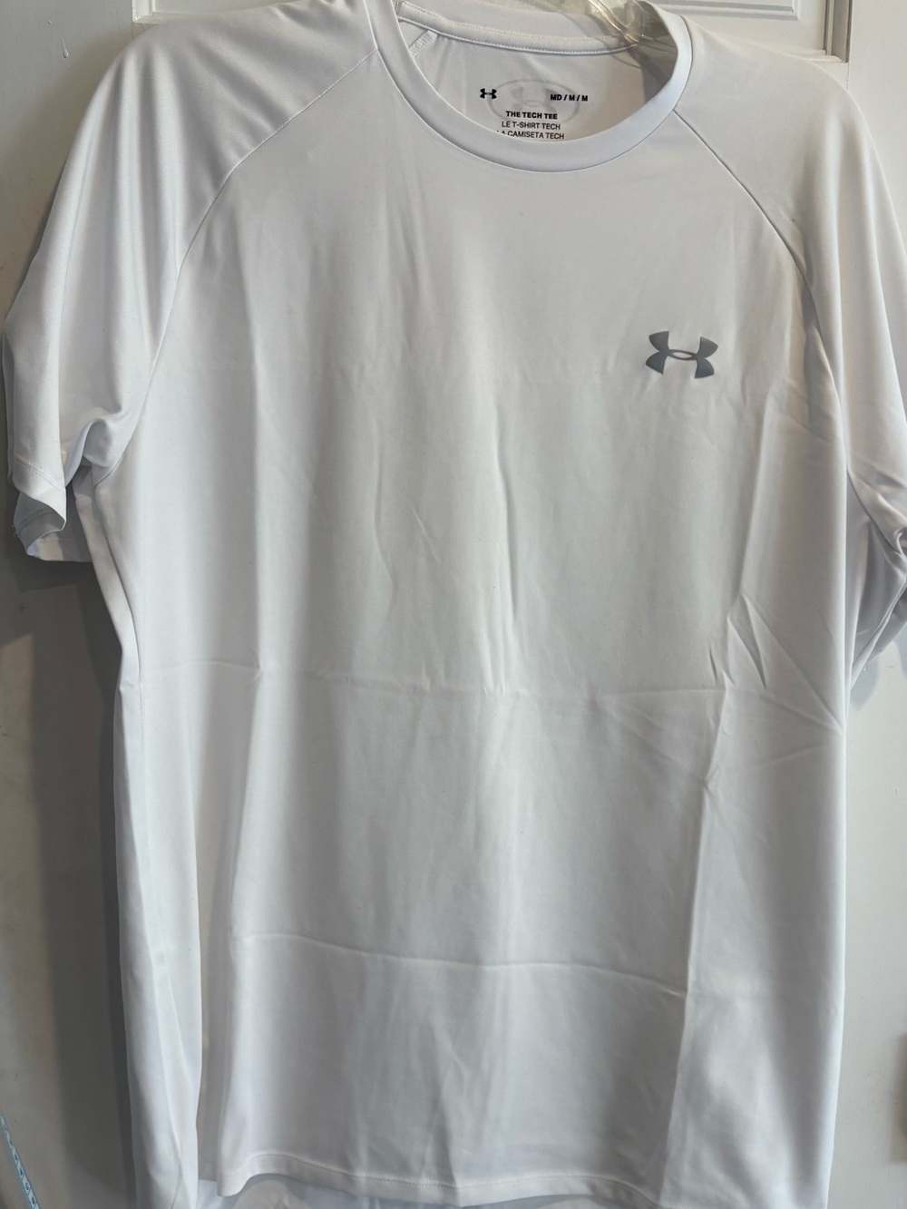Men’s Under Armour White Short Sleeve T-Shirt. Size M